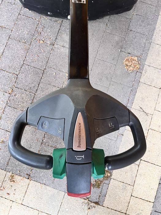 Wózek paletowy jungheinrich eje116