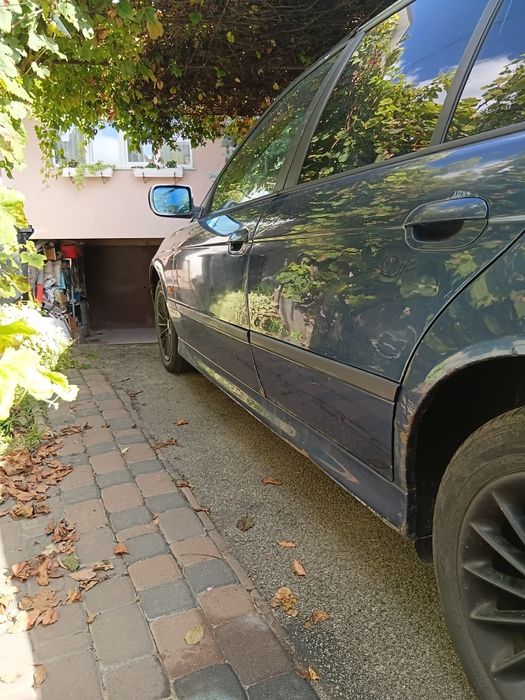 Продам бмв е39 m52b20tu