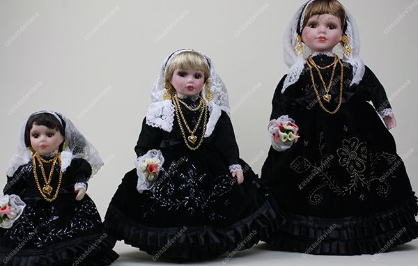 Bonecas de Porcelana com Trajes Minhotos - Genuínas