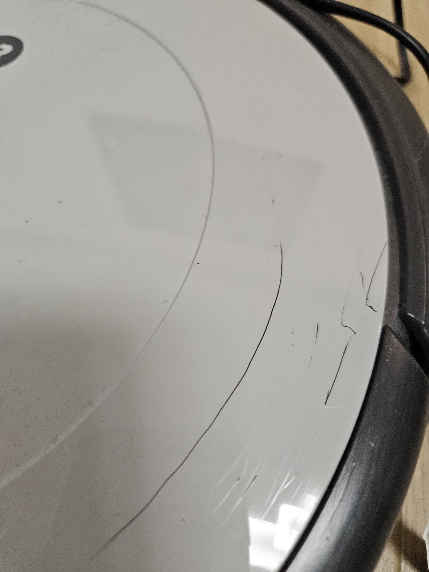 Robot odkurzający odkurzacz Roomba IRobot 698 model 17070