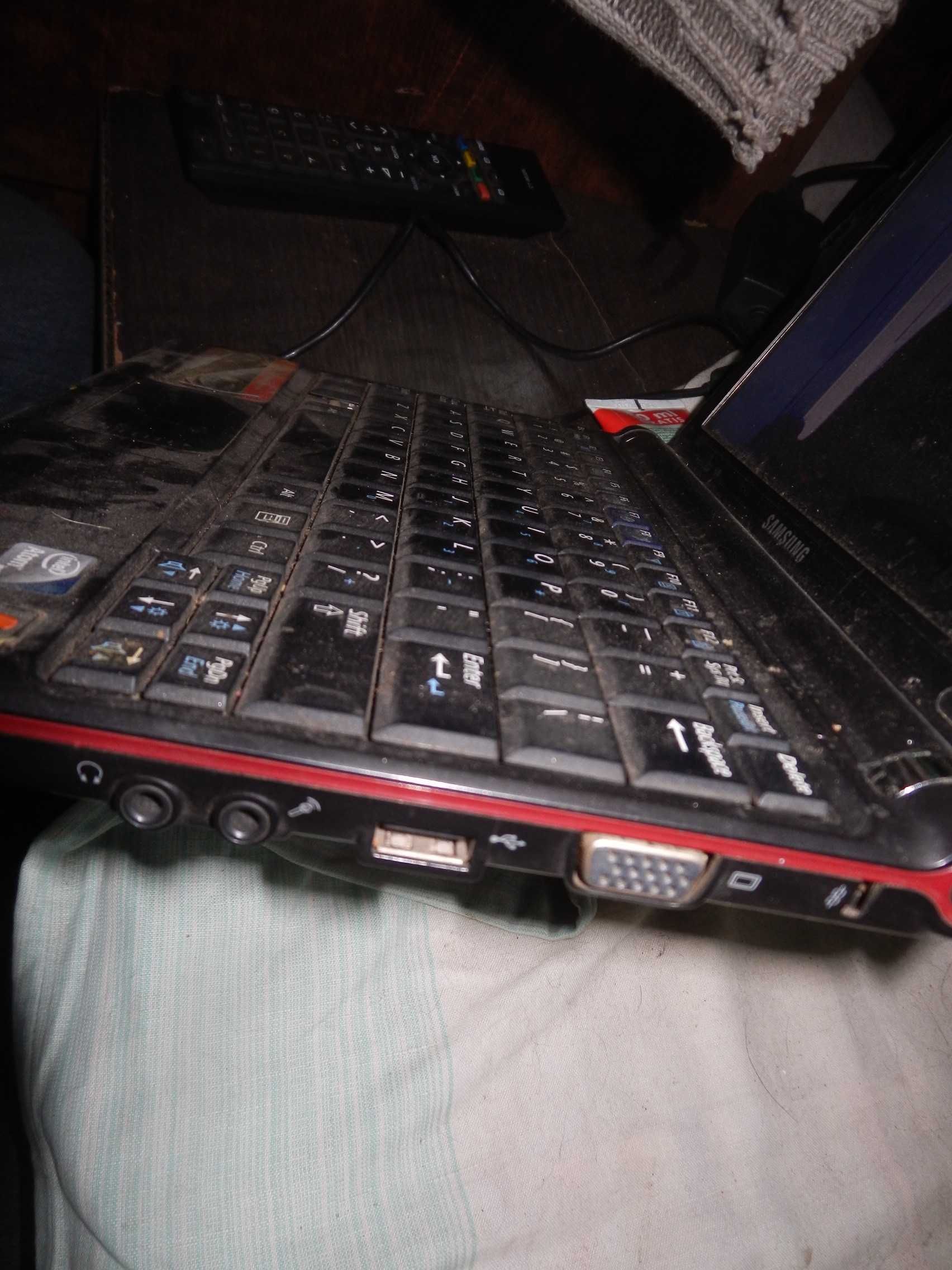 Uszkodzony Samsung NP-N110 netbook do naprawy lub na części