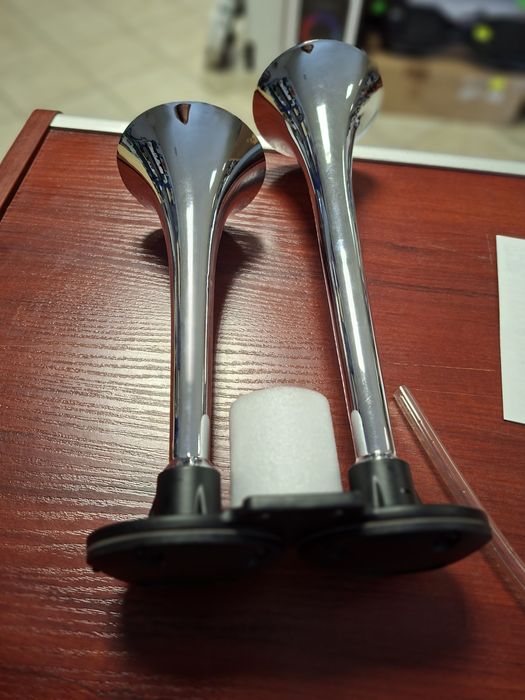 Podwójny klakson samochodowy 12V FARBIN 150 dB chromowany pneumatyczny