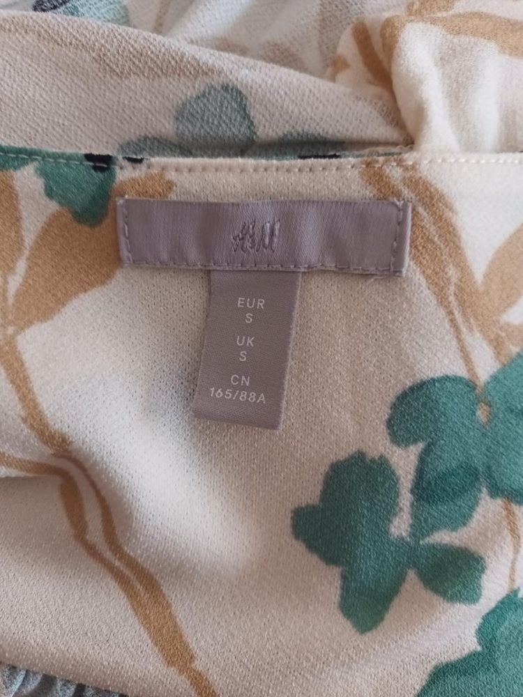 Vestido com Estampa de flor