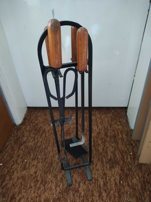 Vende-se ferramentas lareira