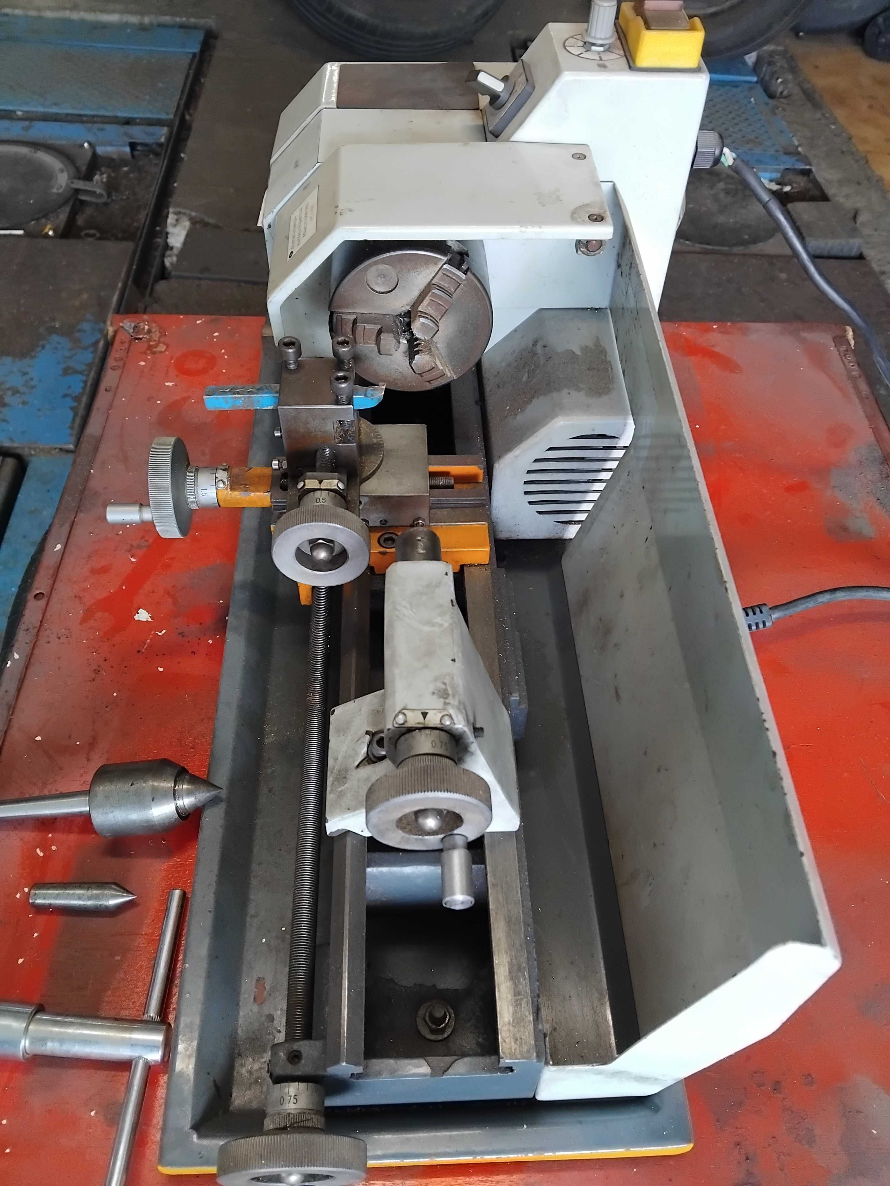 Mini torno mecanico