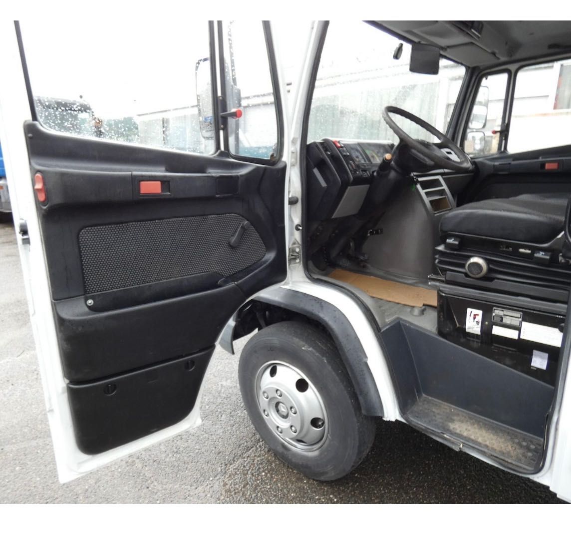 Mercedes Vario Tribasculante
