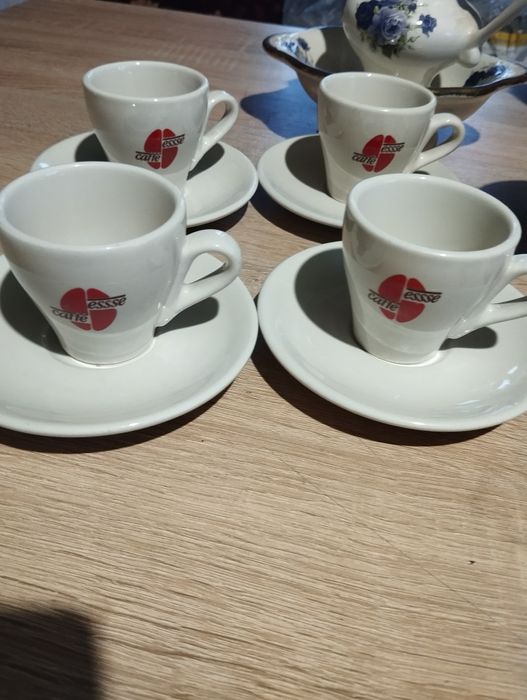 Filiżanki do kawy zestaw plus kieliszki