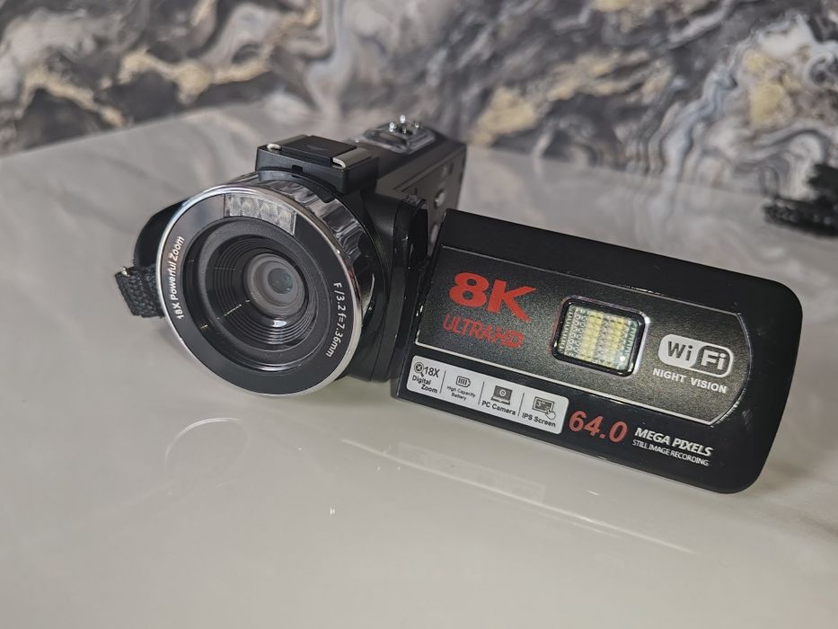 Цифрова відеокамера 8K Ultra HD.