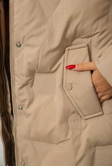 Куртка жіноча зимова, колір бежевий. Є усі розміри