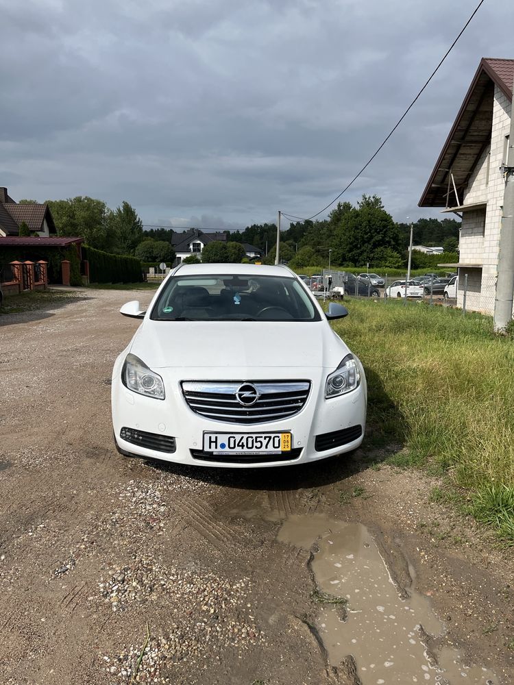 Opel insignia 2.0d 2010r