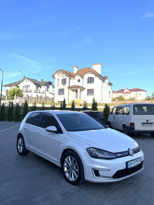 Volkswagen e-golf 2015года