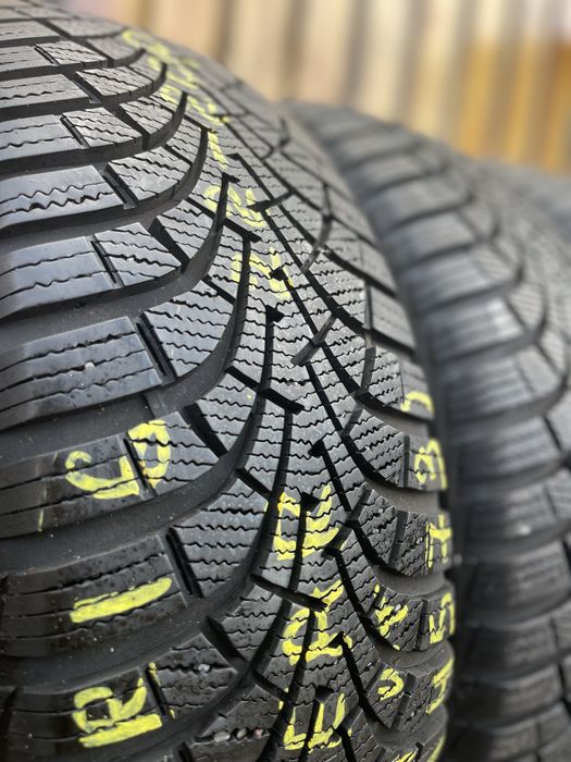 Шини 205/60 r16 зимові Goodyear стан нових 8 мм