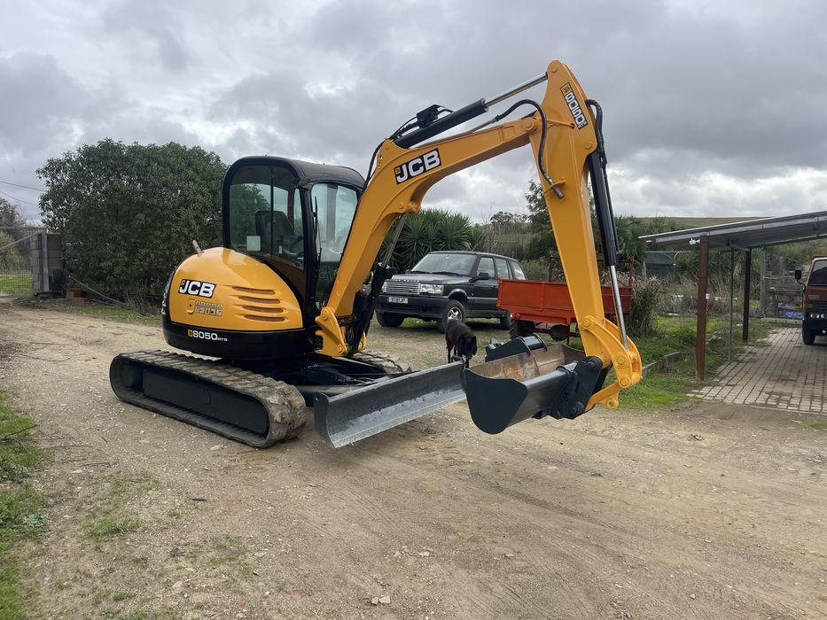 JCB 8050RTS (5.4T), 2015, 4100h, CE, Engate rapido/2 baldes. Impecável