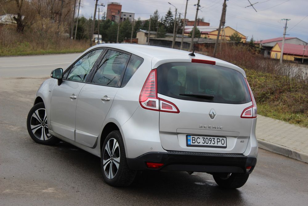 Рено Renault Scenic 3 1.9 Bose Edition