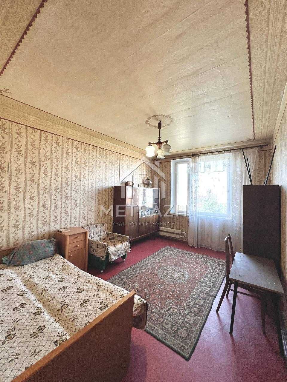 Продаю 3комн.квартиру метро Защитников Украины.Тарасовский вьезд