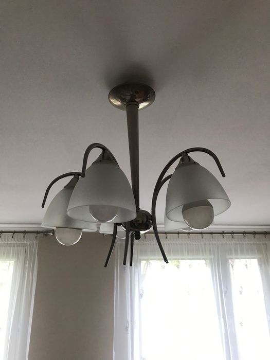 Lampa stojąca do salonu