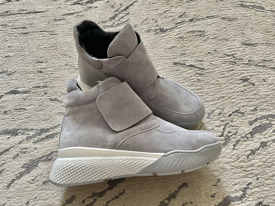 Жіночі хайтопи.