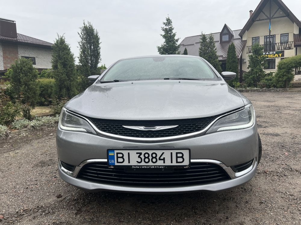 Chrysler 200 перший власник в Україні