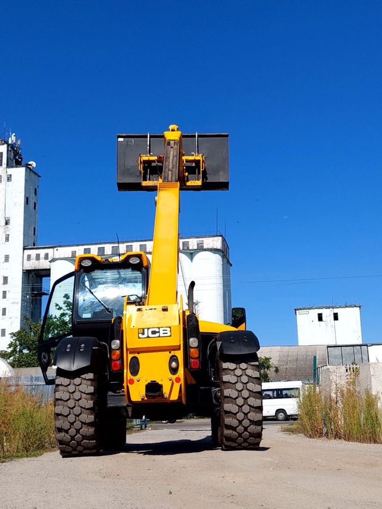 Погрузчик телескопічний JCB 531-70 AGRI Навантажувач