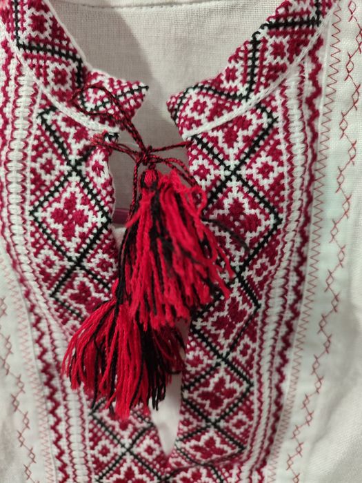 Вишиванка для хлопчика 10-12 років.