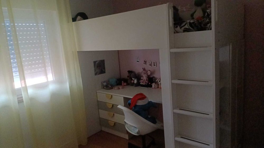 Beliche com secretária e roupeiro