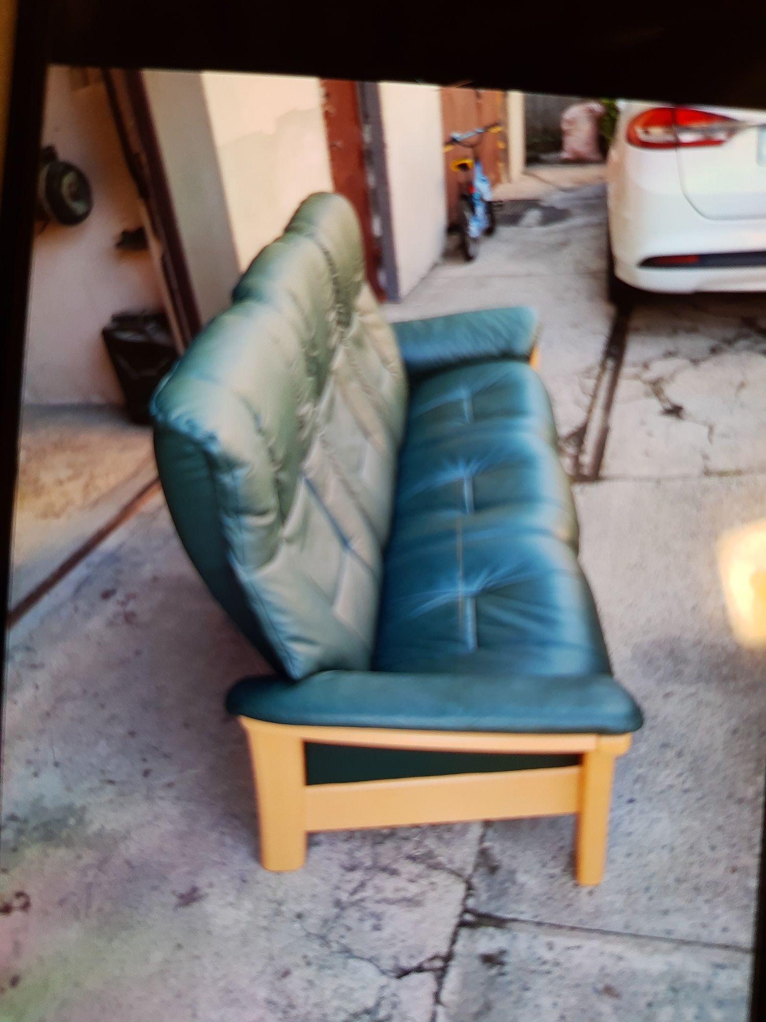 Sofa skóra wypoczynek funkcja relax