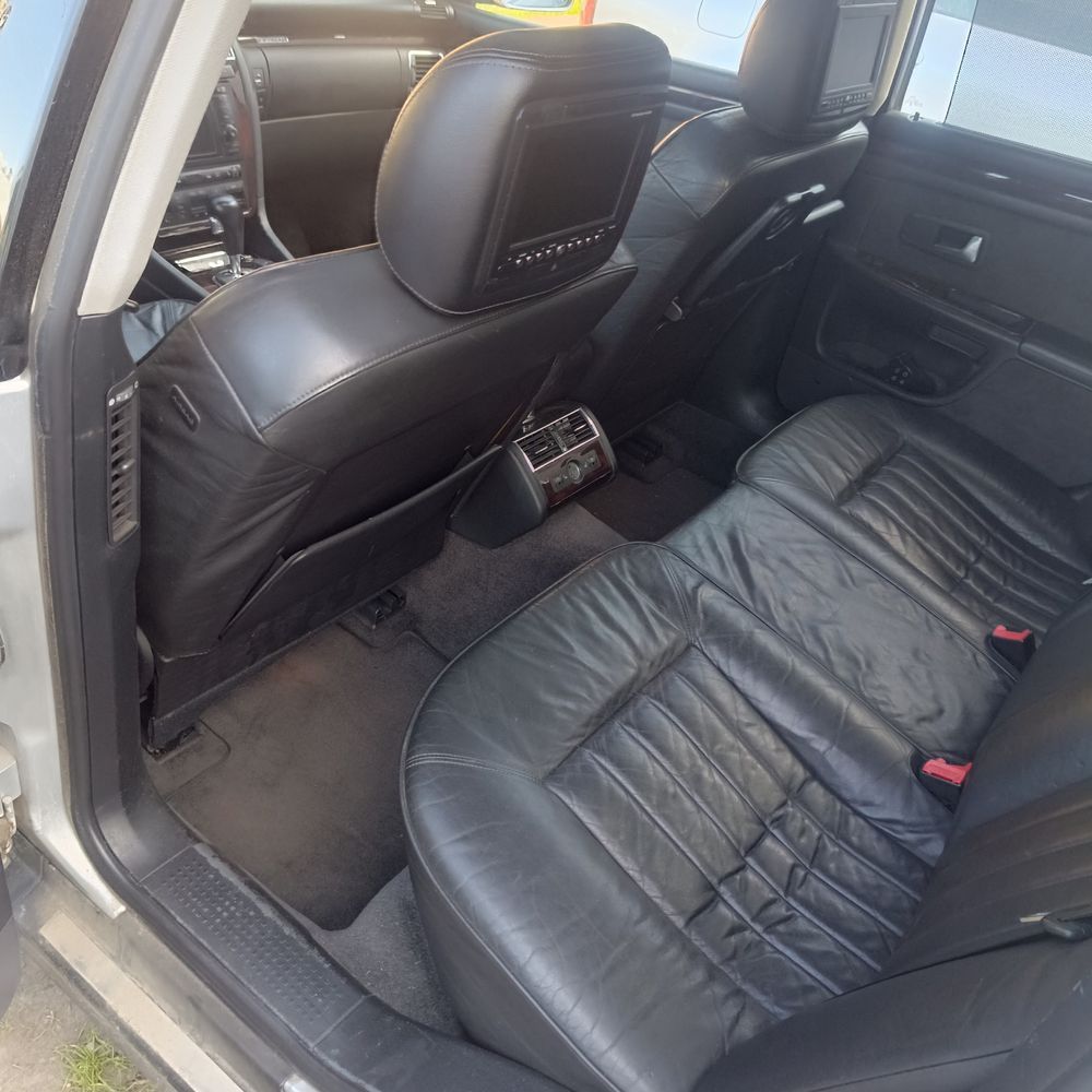 Audi A8 D2 4.2 310km