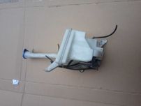 TOYOTA VERSO 09-18 zbiornik spryskiwaczy  3 POMPKI xenon