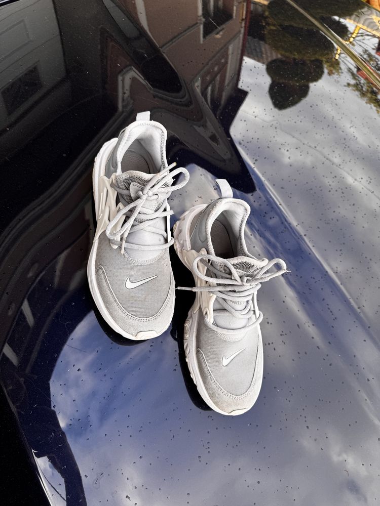 Nike React Presto кросівки унісекс сірого кольору