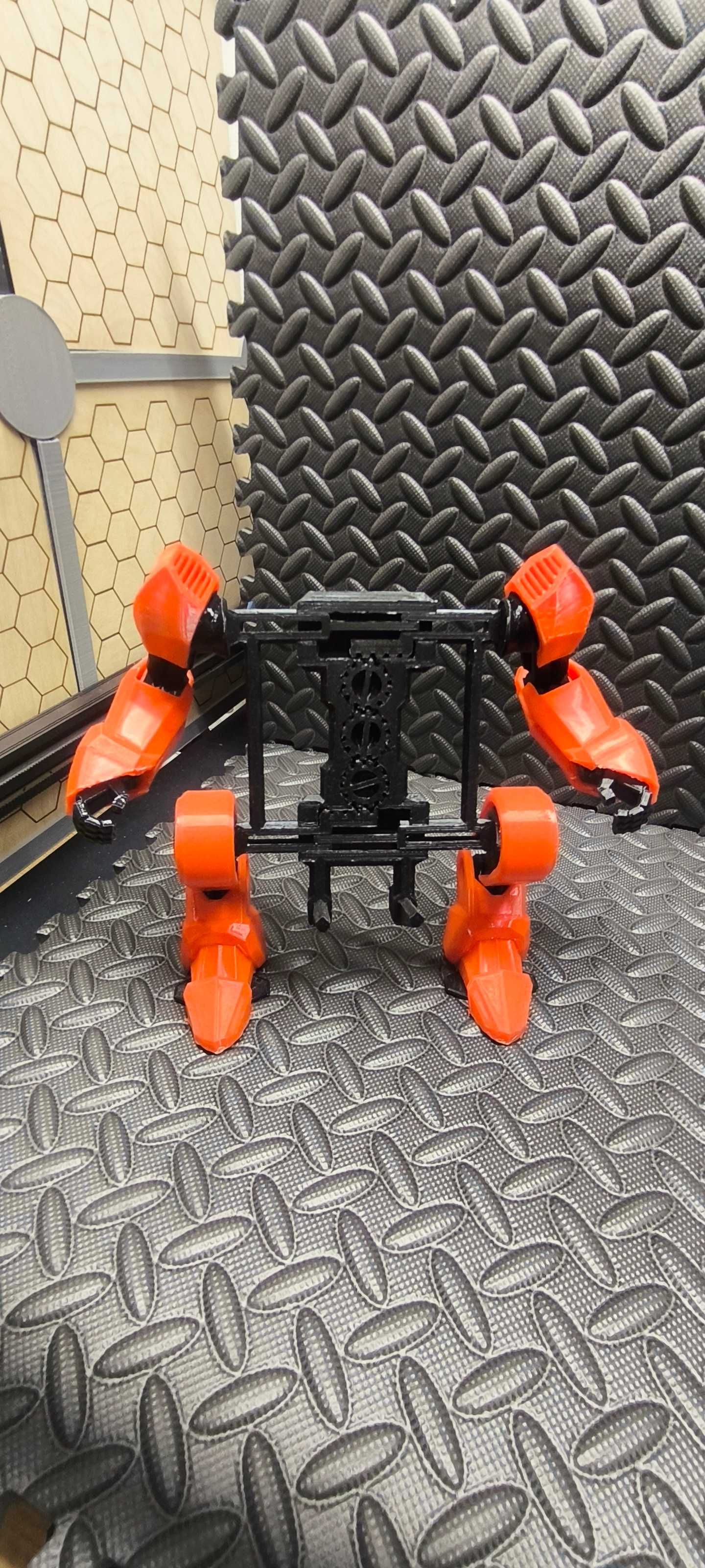 Stojak na telefon, uchwyt, robot, druk 3D czarno-czerwony