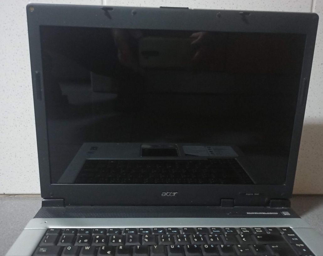 Portátil Acer Aspire 1644 WLMi para peças