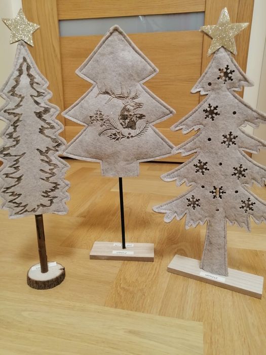 Komplet choinek do dekoracji wnętrz