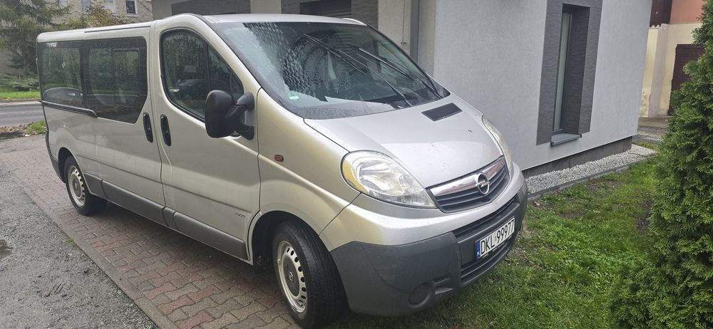 Peugeot Expert brygadówka 5 os. Opel vivaro 9 os Wynajem do wynajęcia