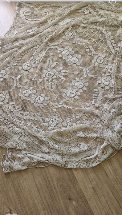 Obrus, narzuta kołkowa