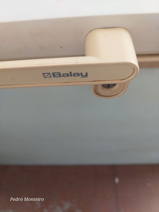 Arca Congeladora Balay Em Bom Estado