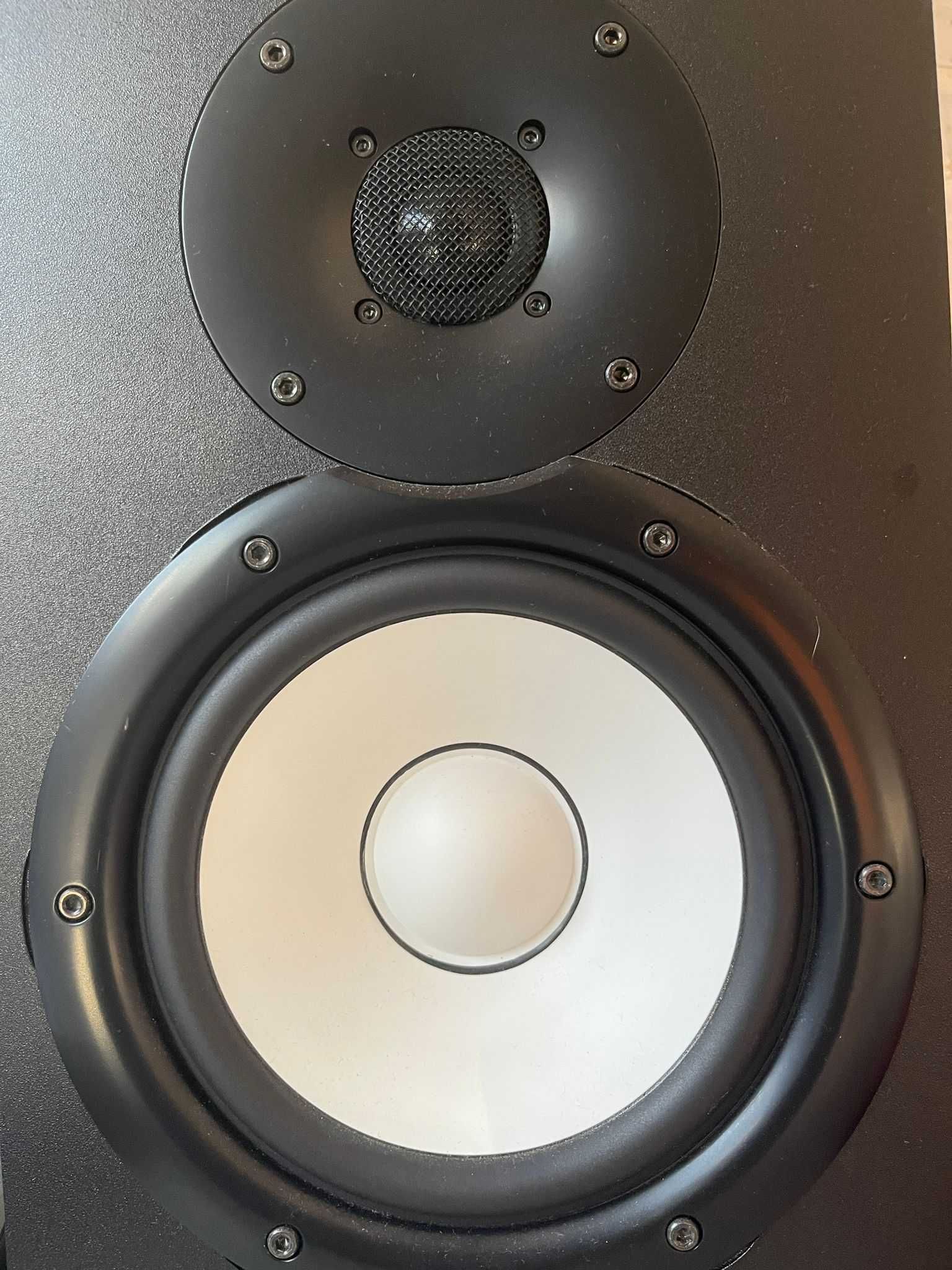 Colunas Yamaha HS7 + Transformador + Cabos XLR