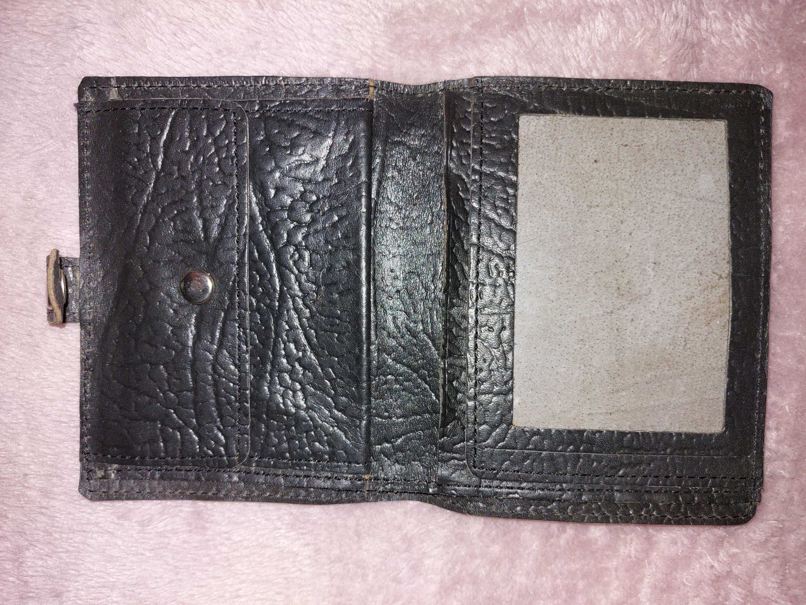 Portfel czarny używany skóra naturalna 10x12,5cm