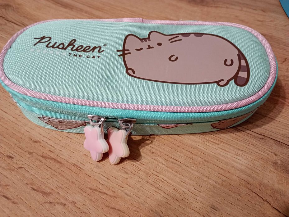 Piórnik szkolny Pusheen