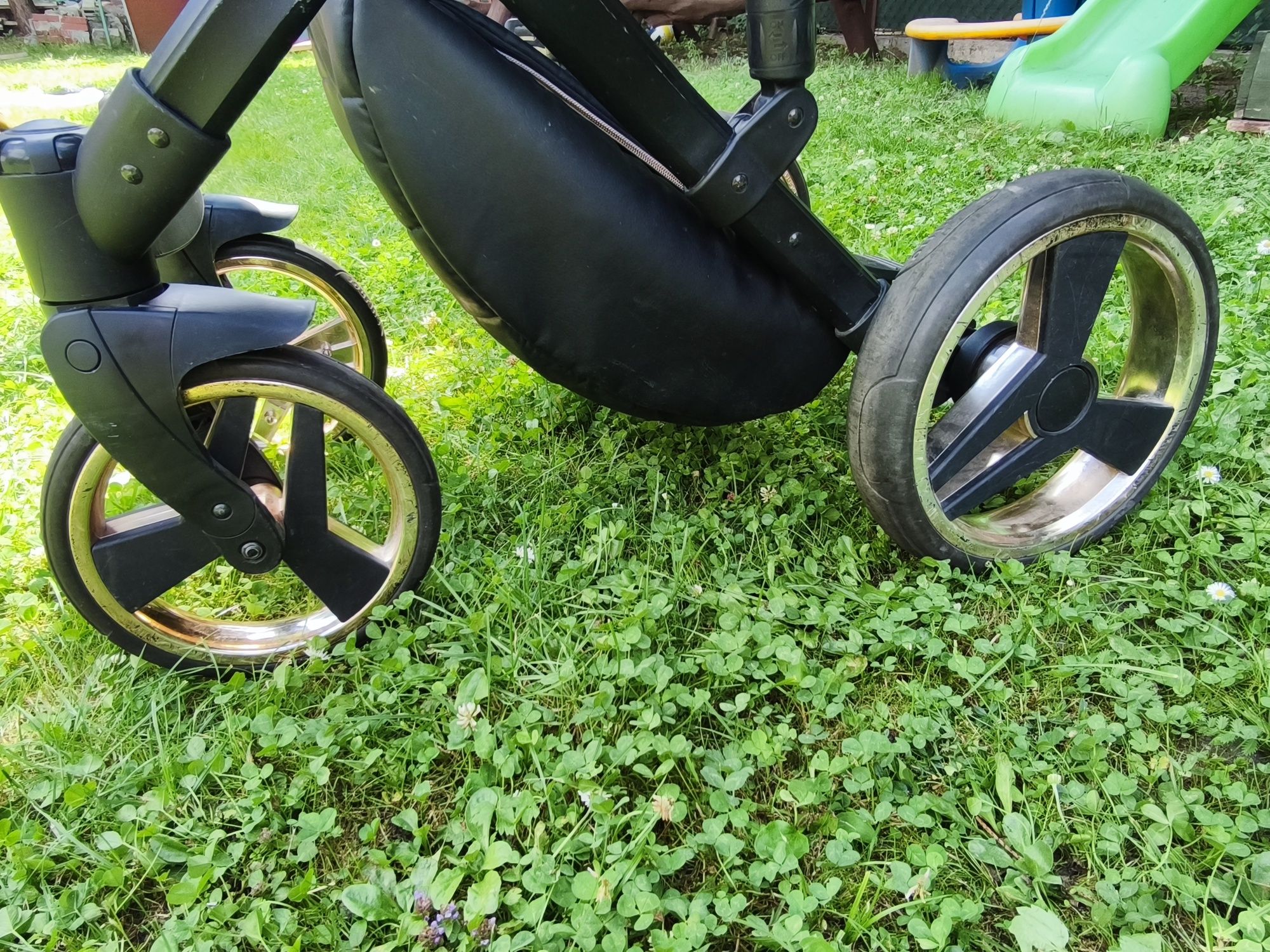 Wózek JUNAMA Diamond 3 w 1 - ISOFIX **REZERWACJA**
