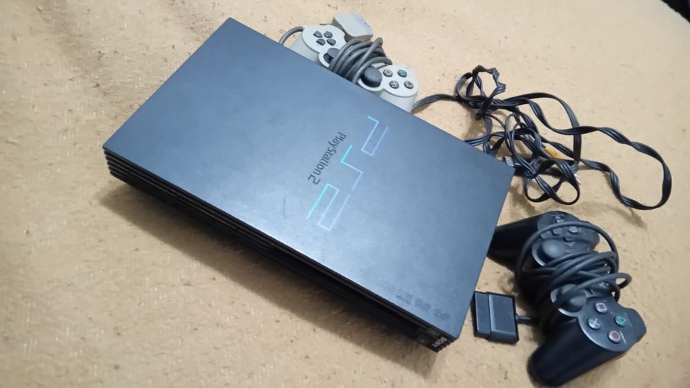 Playstation 2 grossa  como nova