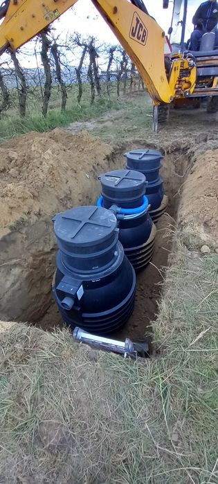 Oczyszczalnie przydomow / Zbiorniki na deszczówkę / szamba