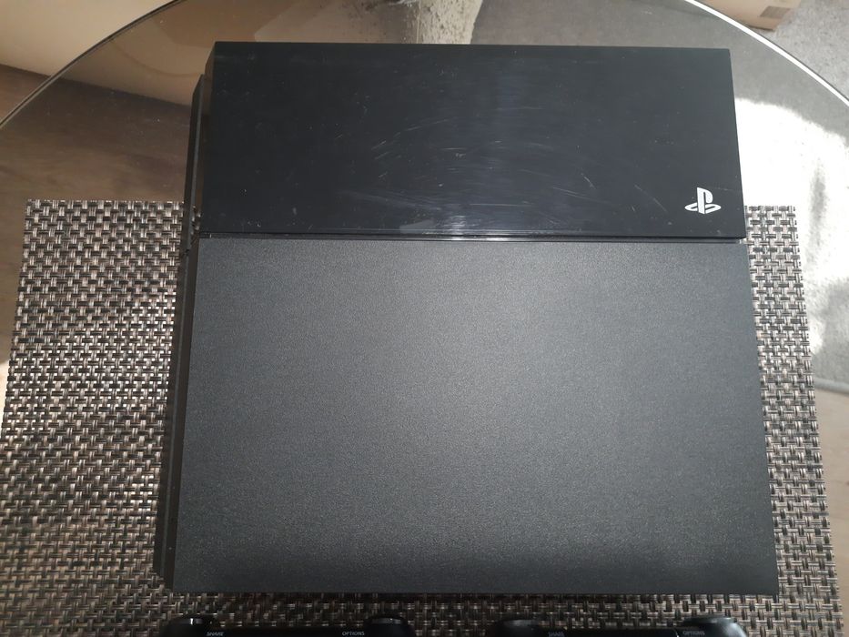 PS4 Fat 500gb + 2 геймпада