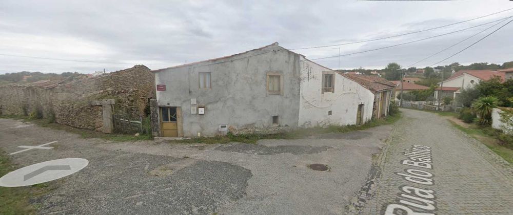 casas para restauro no planalto mirandês!