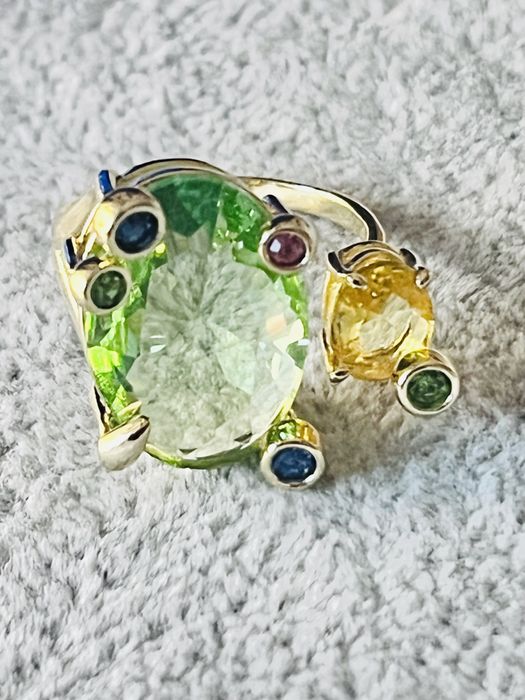 Swarovski nowy pierścionek srednica 1.8 cm