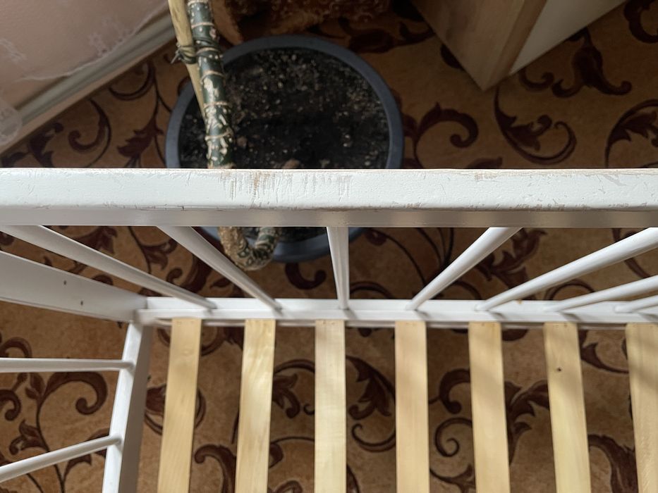 Дитяче ліжечко , безкоштовно