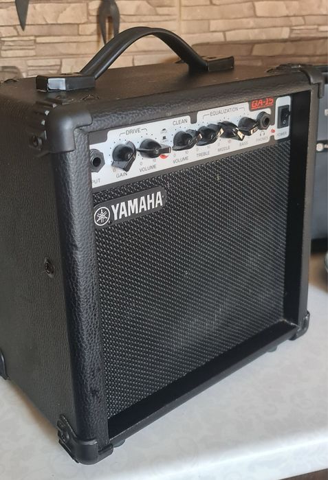 Комбопідсилювач Yamaha ga15