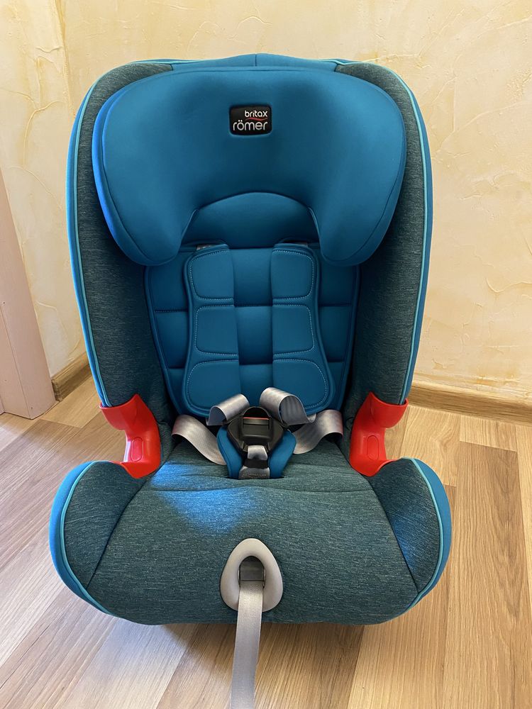 Автокресло Britax-Romer Advansafix IІІ с 9 мес.до 12 лет группа 1/2/3