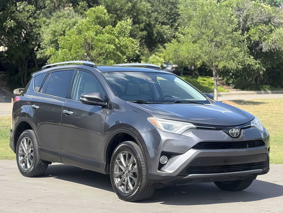 Toyota RAV4      2018