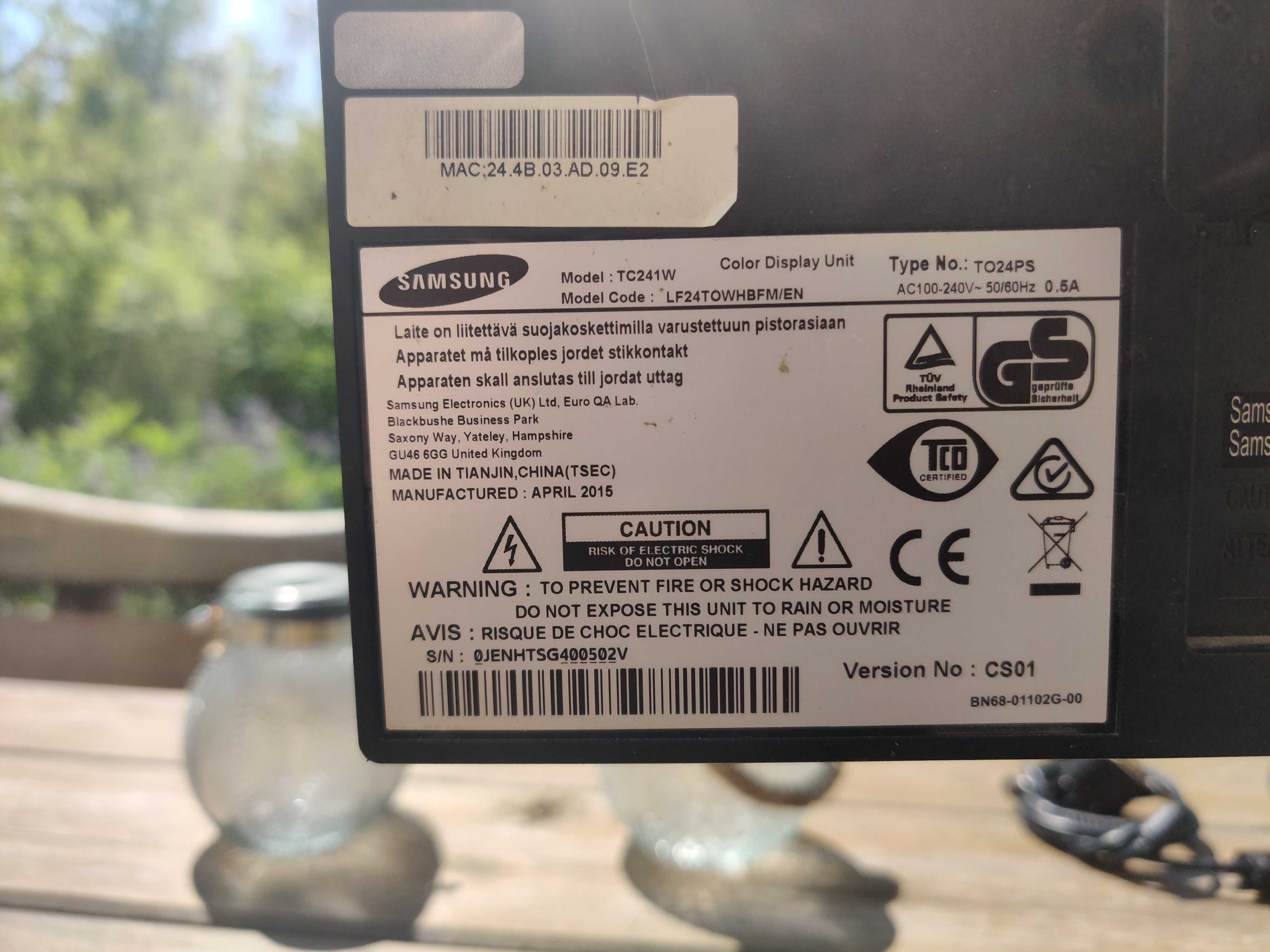 Laptop HP 250 G4 + monitor Samsung TC241W