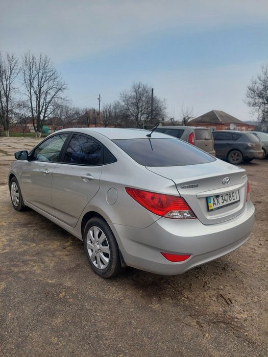 Продам hyundai accent 1,6i a/t 2013